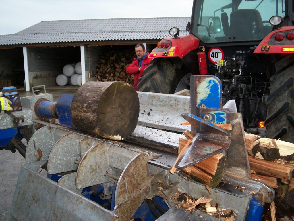 Hout klieven Staelens Johan Ichtegem